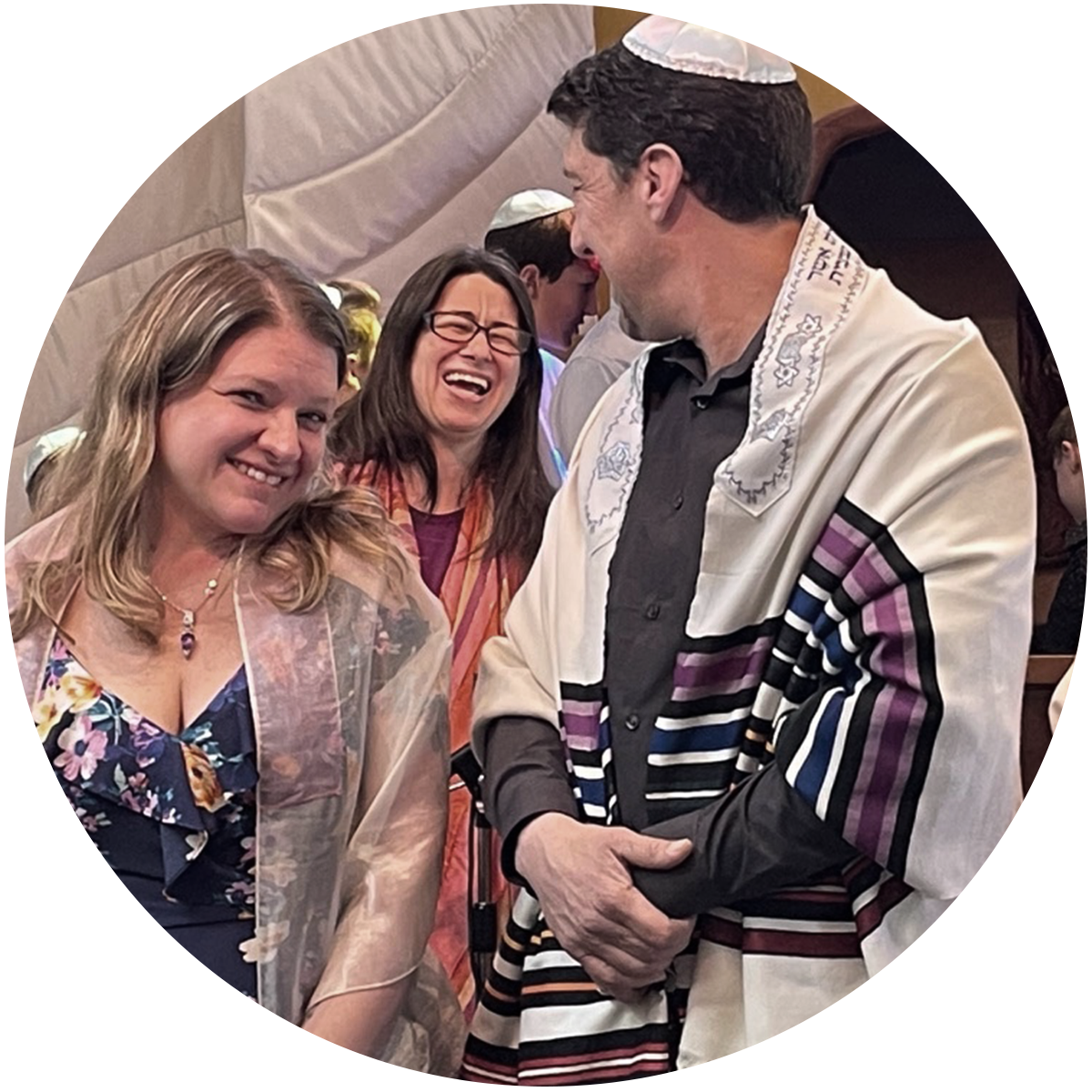 b'nai-mitzvah_sing-dance-pray_cyrise